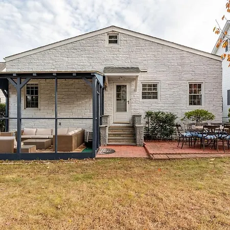 Spacious 3 Bedroom House 45Min Train Or Drive To Nyc Great Hotel Alternative For Big Group